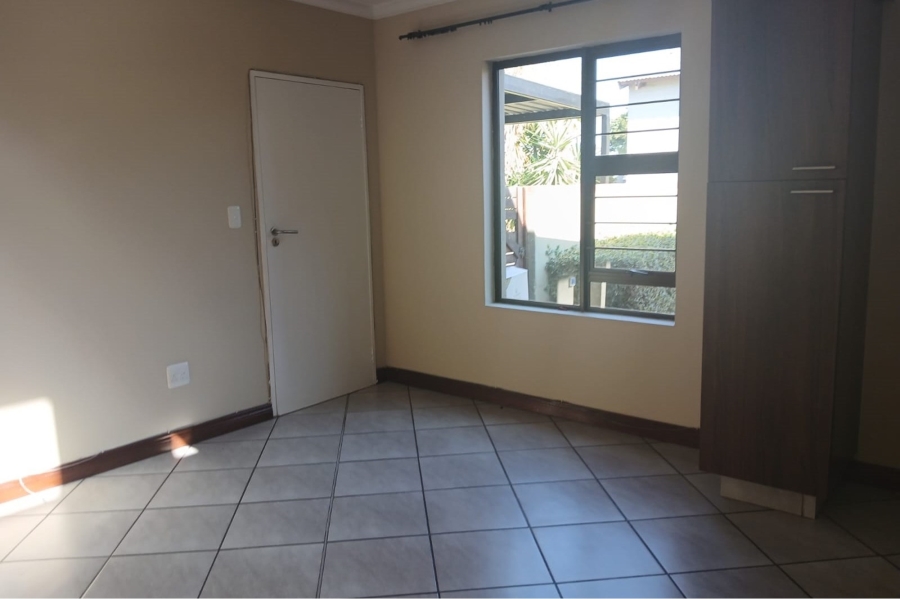 To Let 3 Bedroom Property for Rent in Waterval East North West